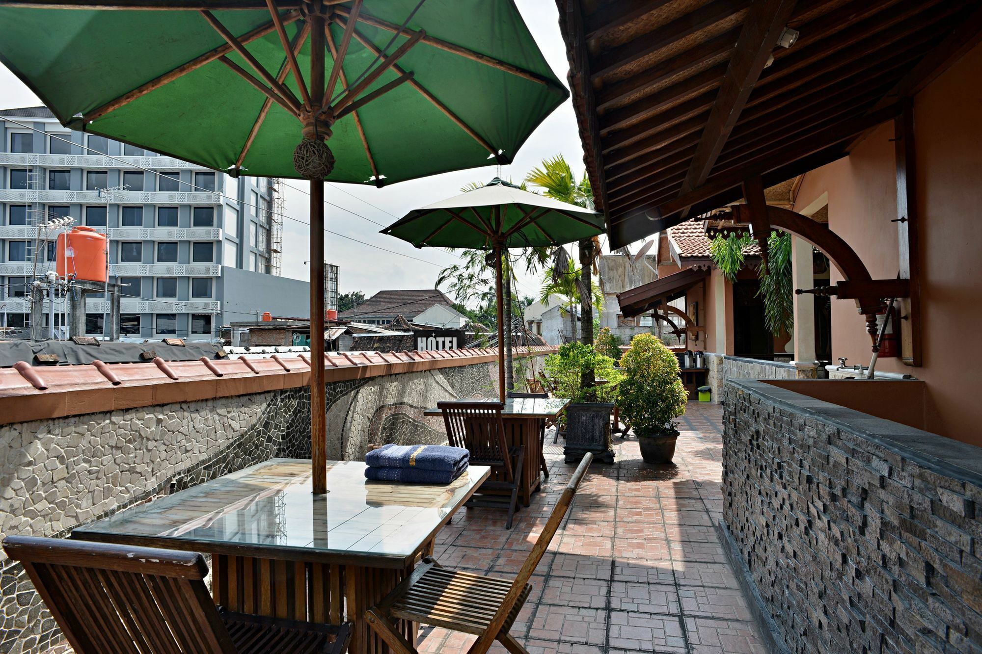 Zen Rooms Malioboro Sosrowijayan Wetan 日惹 外观 照片