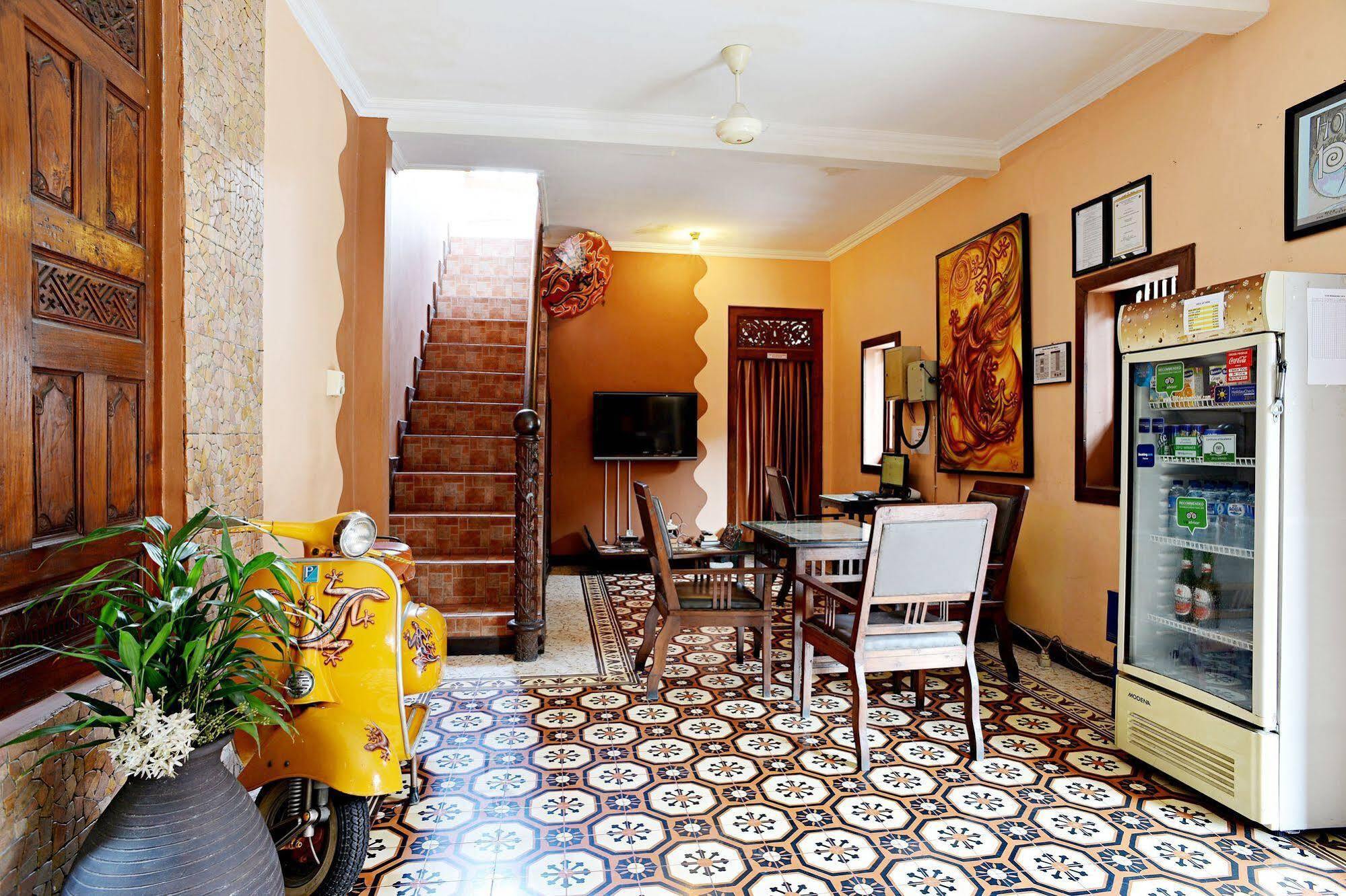 Zen Rooms Malioboro Sosrowijayan Wetan 日惹 外观 照片